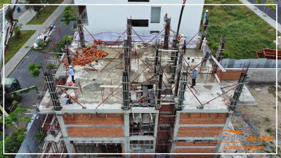 Mr. Thiết's Villa - Đổ bê tông cột lầu 2 - Nhà Đẹp Sài Gòn