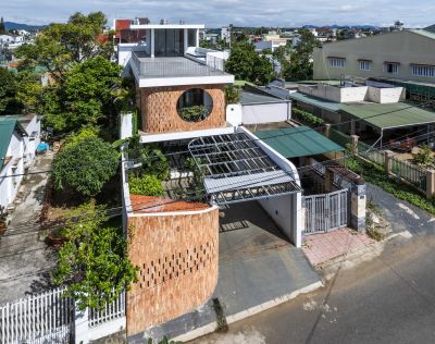 Ngôi nhà khoét lỗ ở mặt tiền - Nhà Đẹp Sài Gòn