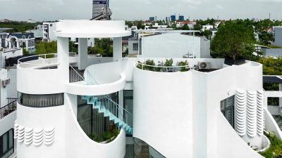 Nhà ống thiết kế mở với gạch bông gió hình vảy cá - Nhà Đẹp Sài Gòn