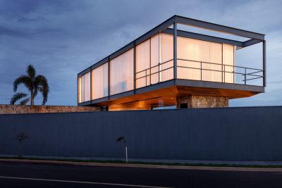 Biệt thự như hộp kính lơ lửng trên không trung - Nhà Đẹp Sài Gòn