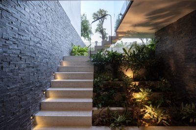 Nhà phố dành 60% diện tích làm sân vườn - Nhà Đẹp Sài Gòn