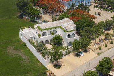 Nhà hướng Tây như &quot;đảo xanh&quot; phong cách Địa Trung Hải - Nhà Đẹp Sài Gòn