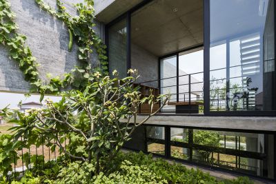 Ngôi nhà rợp bóng cây xanh, ai nhìn cũng thích mê - Nhà Đẹp Sài Gòn
