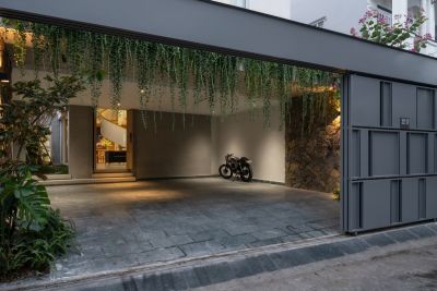 Nhà phố như vườn nhiệt đới nhờ trồng cây 4 phía - Nhà Đẹp Sài Gòn